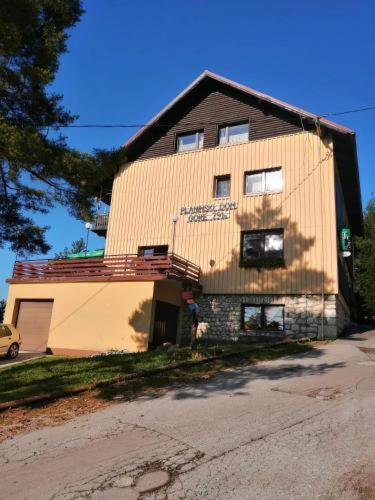 Planinski Dom Gore Aparthotel Dol pri Hrastniku Exterior photo